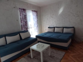 AB Apartmani Risan